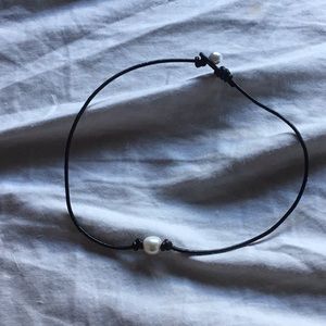 Pearl choker